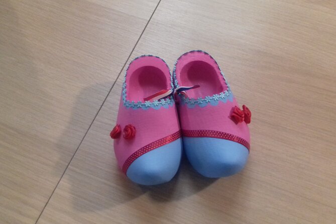 Wooden Shoes Painting Private Workshop in Simonehoeve - Timing your day: make room for the best experience