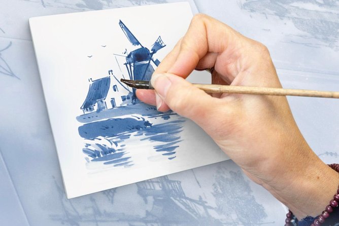 Workshop 'Paint your own Delft Blue Tile!' - Where you’ll meet: De Munt on Muntplein (and why it matters)