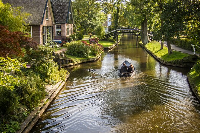 Zaanse Schans Giethoorn Private Tour from Amsterdam Canal Cruise - Who Will Enjoy This Tour Most (And Who Might Not)
