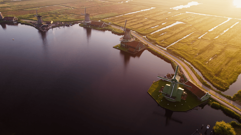 Zaanse Schans: Private Cruise + Live Guide, Optional Drinks - What the 1-hour private route is really like