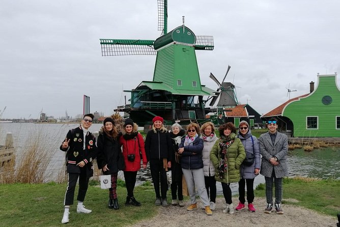 Zaanse Schans windmill tour with Italian guide - Stop 1 in Zaanse Schans: the river route, crafts, and spice-route context