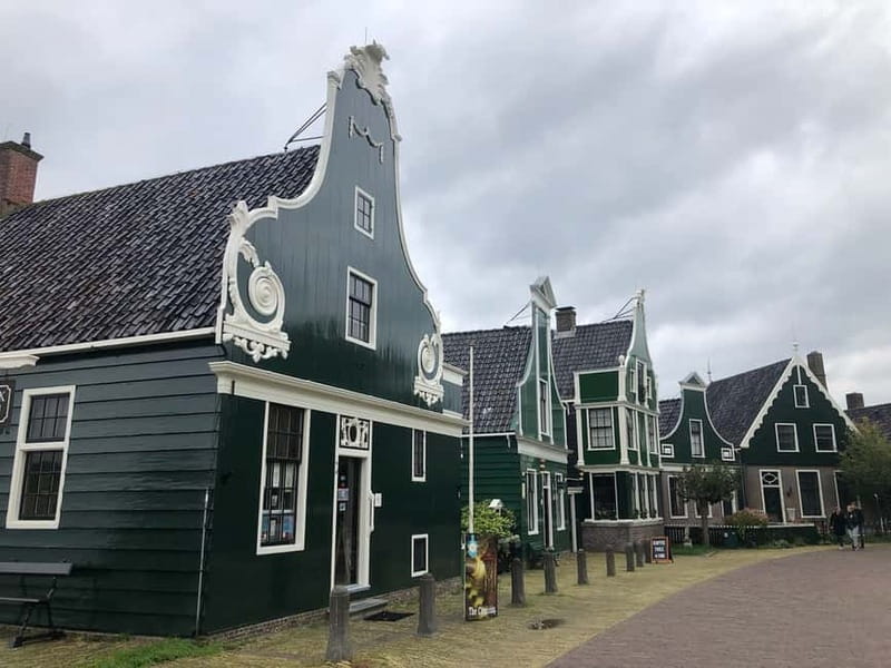 Zaanse Schans Windmills, Fishing Villages & Countryside - Should you book this Zaanse Schans, Volendam, and Marken day?