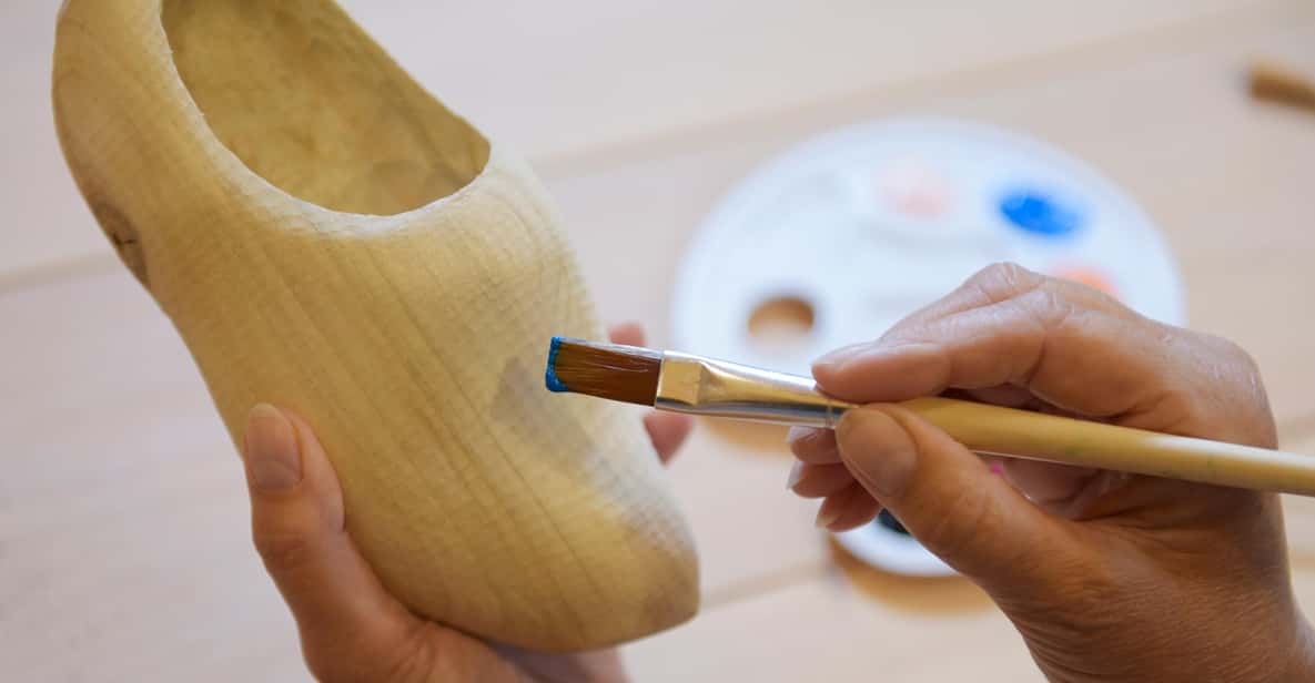 Zaanse Schans: Wooden Shoe Painting Workshop - How the 1.5-hour workshop runs from start to finish